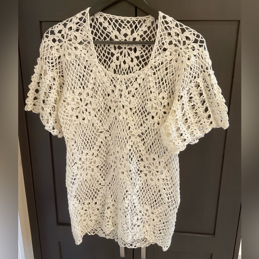 🌼💕 Cream Crochet Floral Lace Top Short Sleeve Boho Cottagecore Feminine M EUC